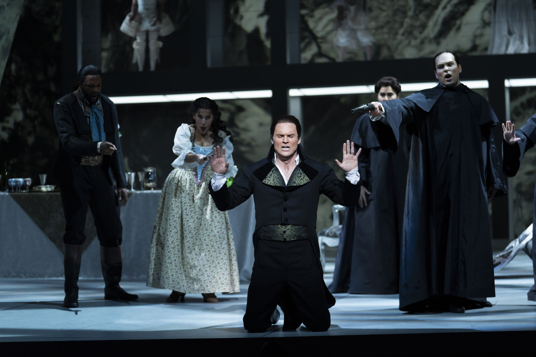 Main Photo--Ryan McKinny sings the title role in WNO's Don Giovanni - photobyScottSuchman.jpg